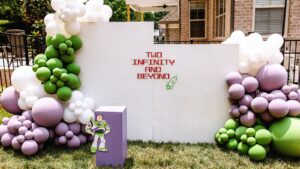 Balloons and Cake Backdrop – Magari Events Nashville.