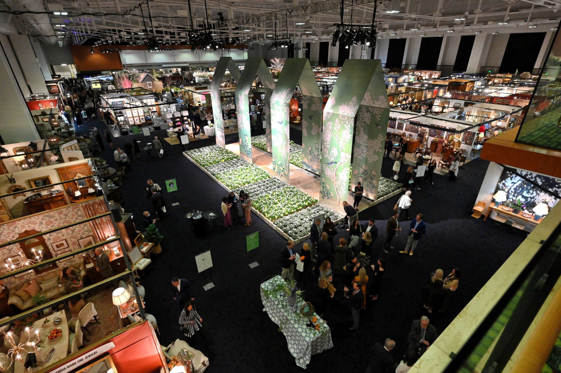 Antiques & Garden Show of Nashville_©Peyton Hoge.