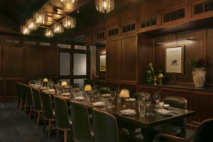 Carne Mare Nashville is a restaurant that offers private dining rooms for all occasions, as well as regular dining options. 