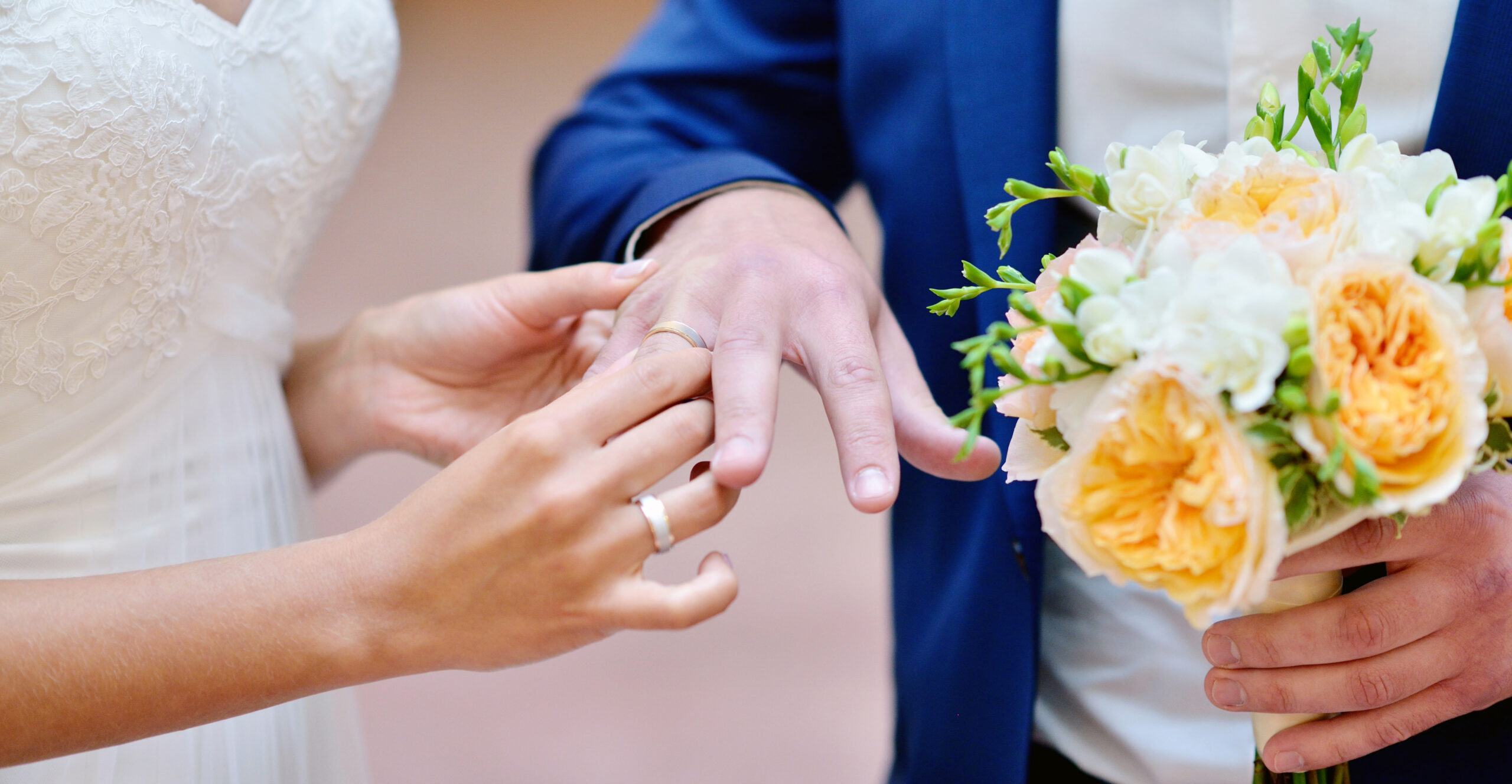 Wedding couple rings