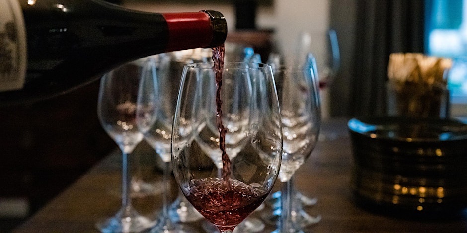 Saint Goose Downtown Franklin, TN_Wine Saint Goose Downtown Franklin, TN_Wine