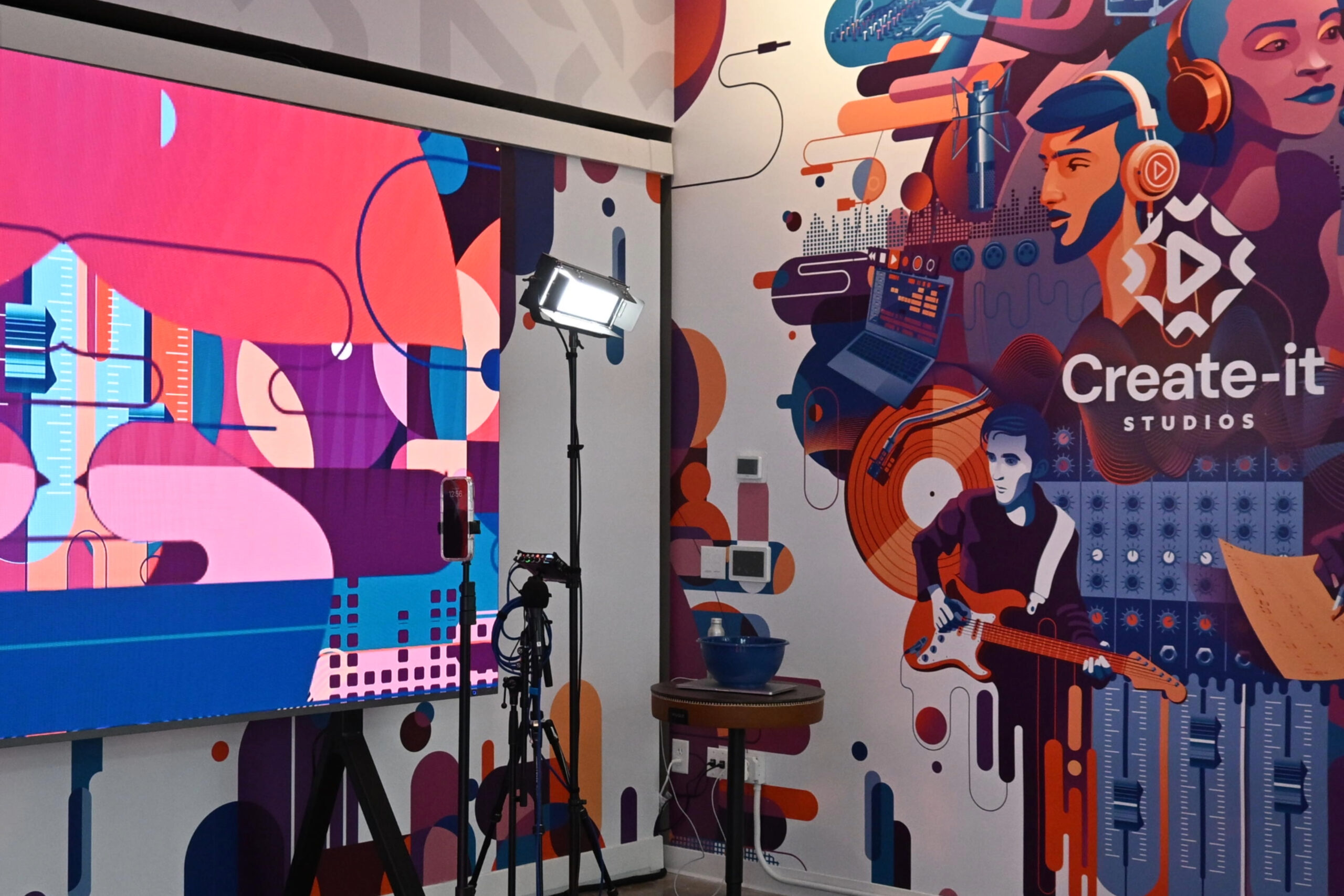 Create-it Studios Franklin, TN Lobby entrance.