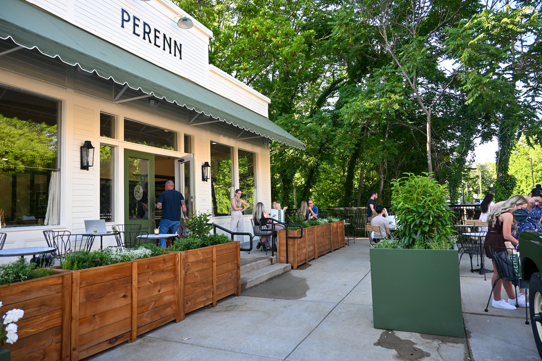 Perenn Franklin Downtown Franklin, TN Outdoor Patio Seating_Exterior.