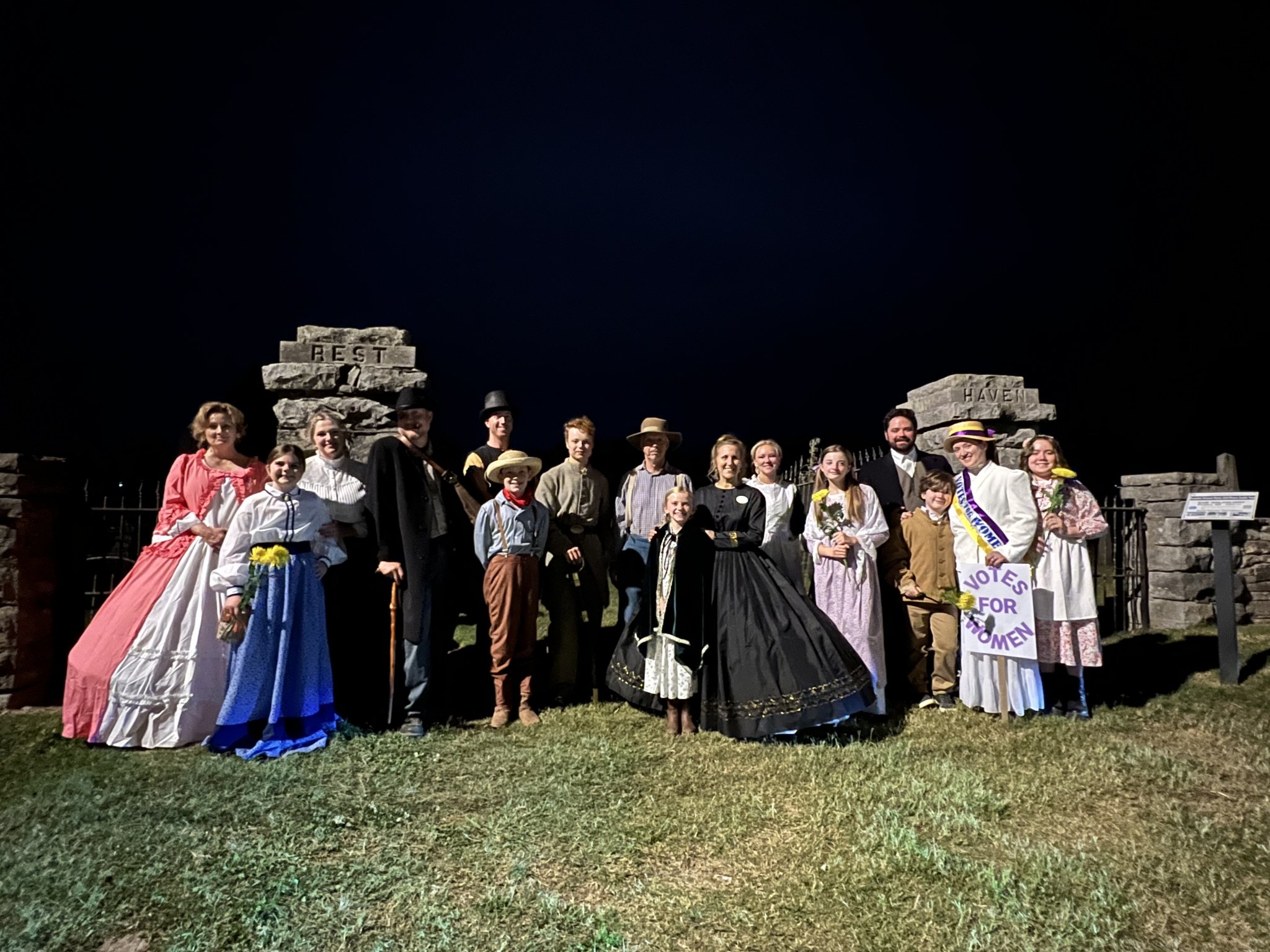 Tombstone Tales Tours in downtown Franklin, Tenn., ghost tours and evening tours by Franklin Walking Tours.