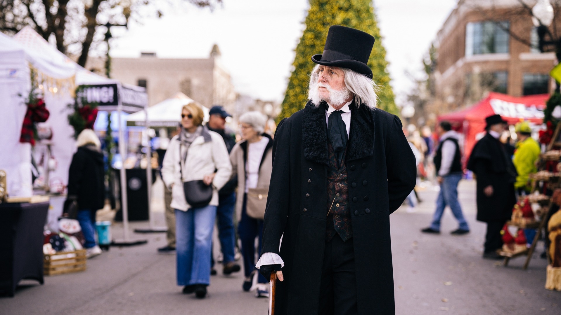 Dickens of a Christmas in downtown Franklin Tennessee, a Christmas festival that is fun for all ages!