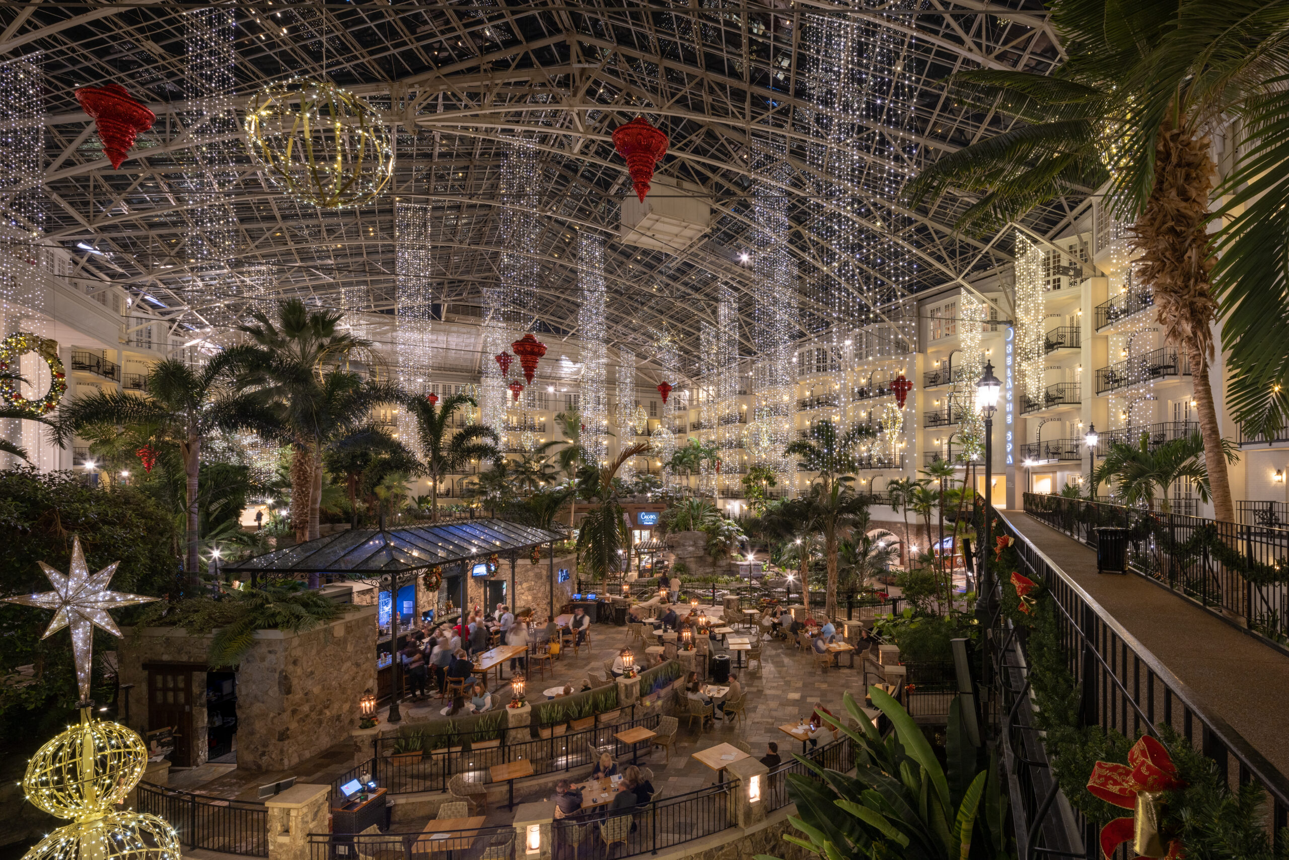 Gaylord Opryland Annual A Country Christmas Nashville, TN Cascades atrium Seth Parker -Cascades-10