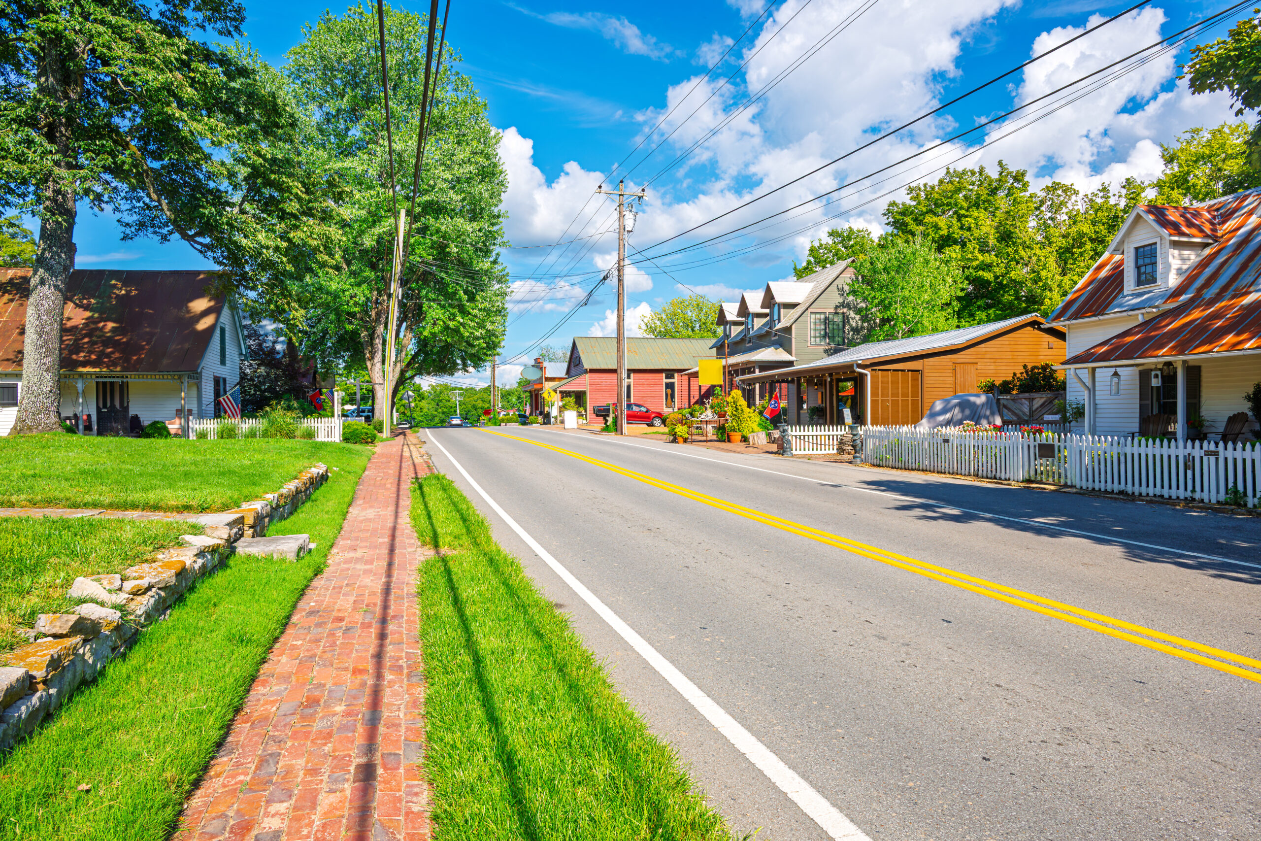 Downtown Leiper’s Fork, Tennessee with historic buildings and local shops